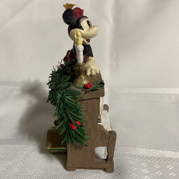 DISNEY CHRISTMAS MINNIE MOUSE PIANO FIGURINE 5” MIDWEST OF CANYON FALLS - Picture 4 of 8